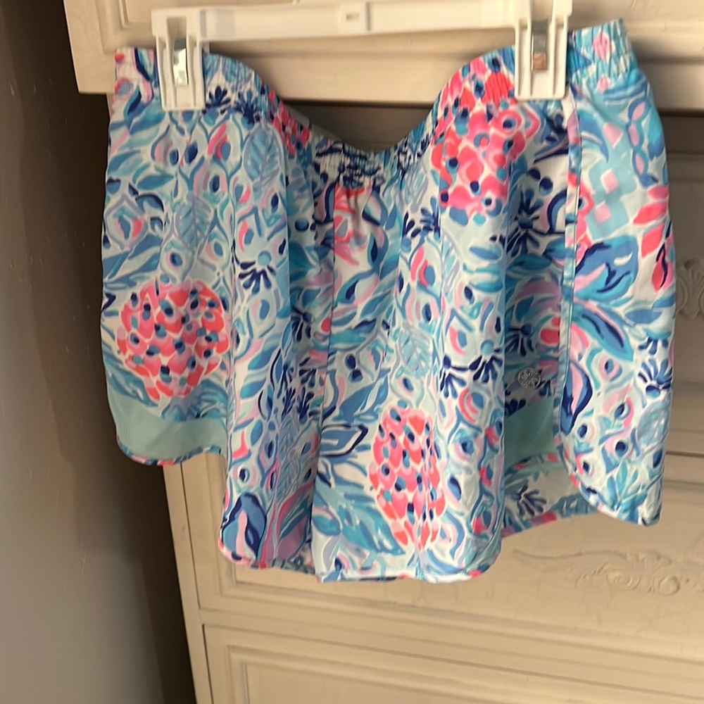 Lilly Pulitzer luxletic size L EUC